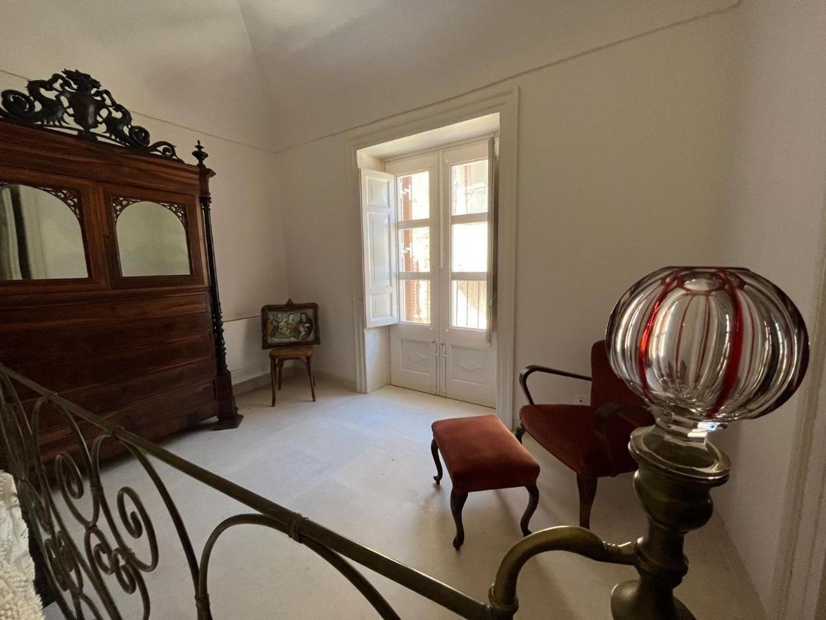 Palazzo Triolo - Dimora Di Charme Panzió Corleone Kültér fotó
